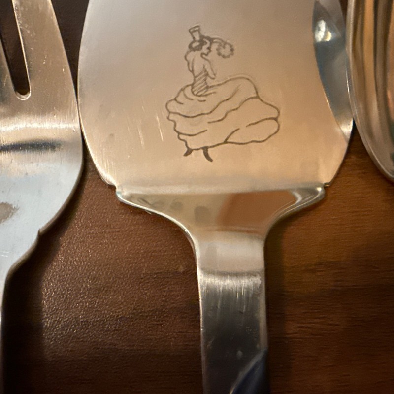Fiestaware Flatware Swirl Pattern 44 Piece Set For 8 Plus 4 Pc Serving Set gallery