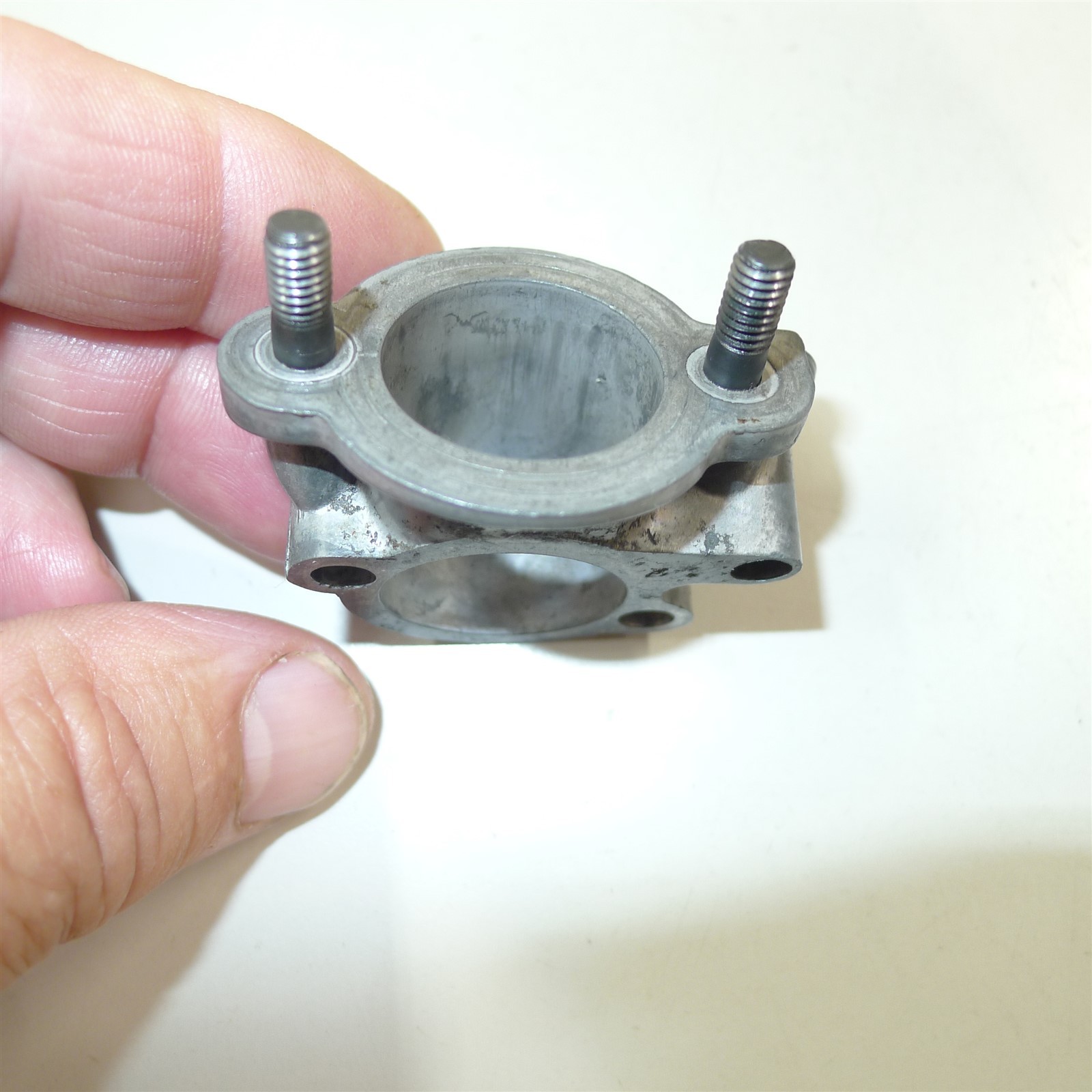 OEM Husqvarna Filter Holder Mount, Models 2100 2101 480 285 298 1100, #501285401 gallery
