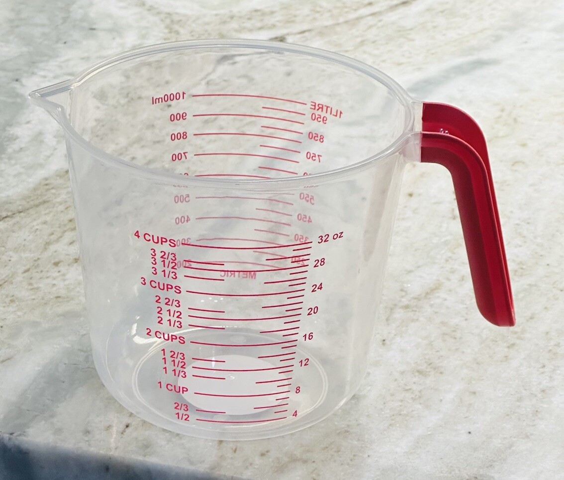 Large 4-Cup/1 Litter/1000 ml Capacity Clear Plastic Measuring Cup gallery