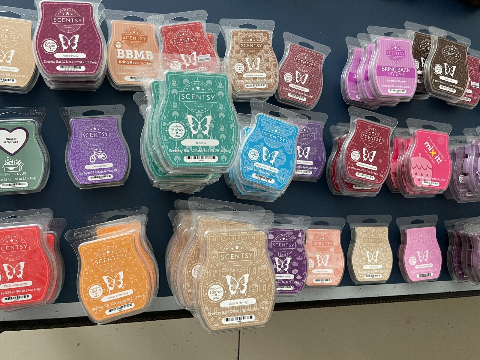 Retired & Current Scentsy Wax Bars Tarts Fragrance Melts with FREE SHIPPING! gallery