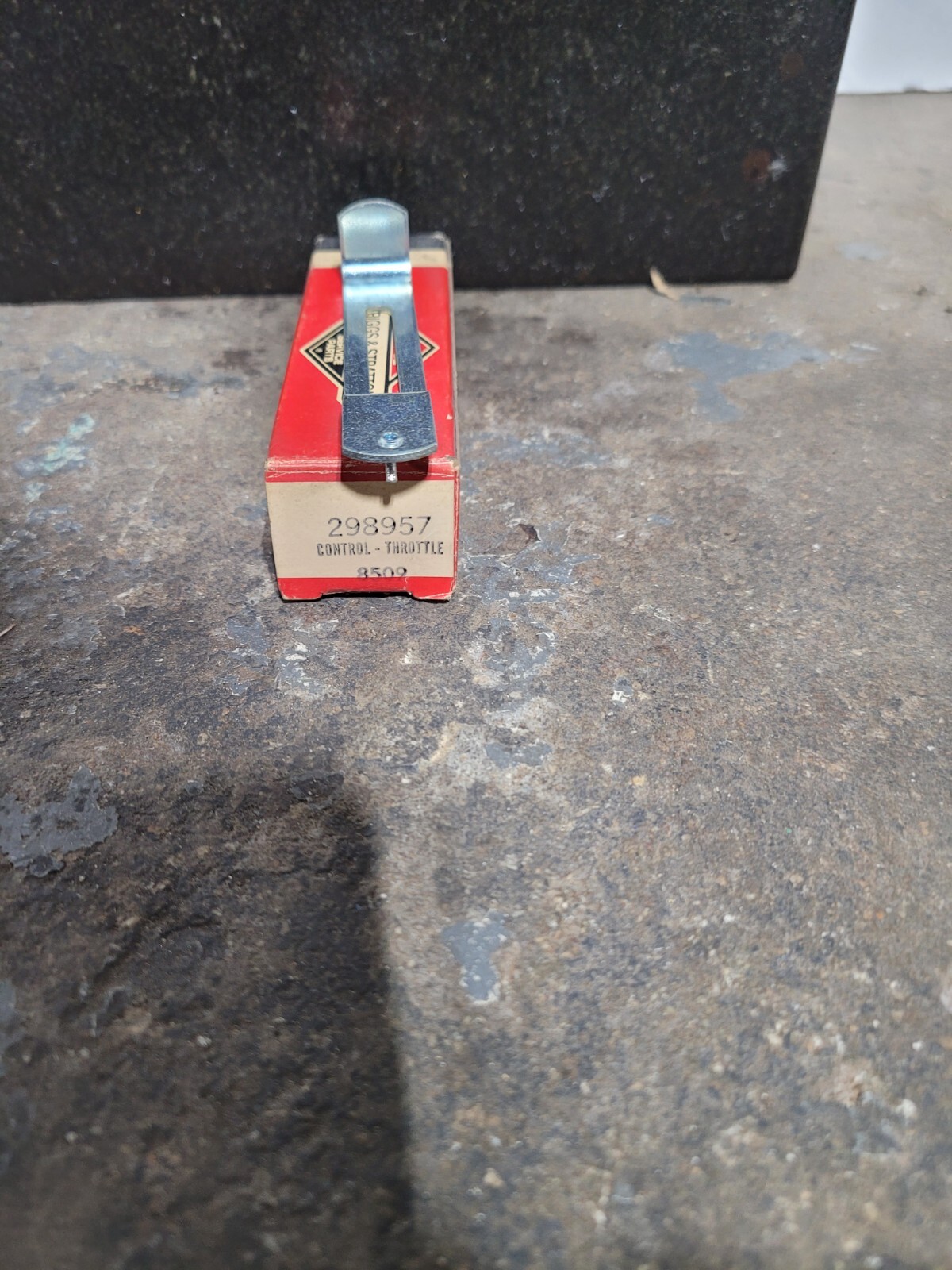 OE BRIGGS AND STRATTON 298957 THROTTLE CONTROL LEVER gallery
