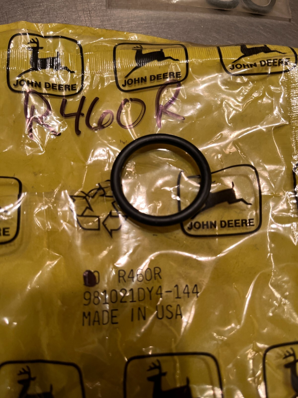 R460R Genuine OEM John Deere O-RING QTY of 2 O-Rings gallery