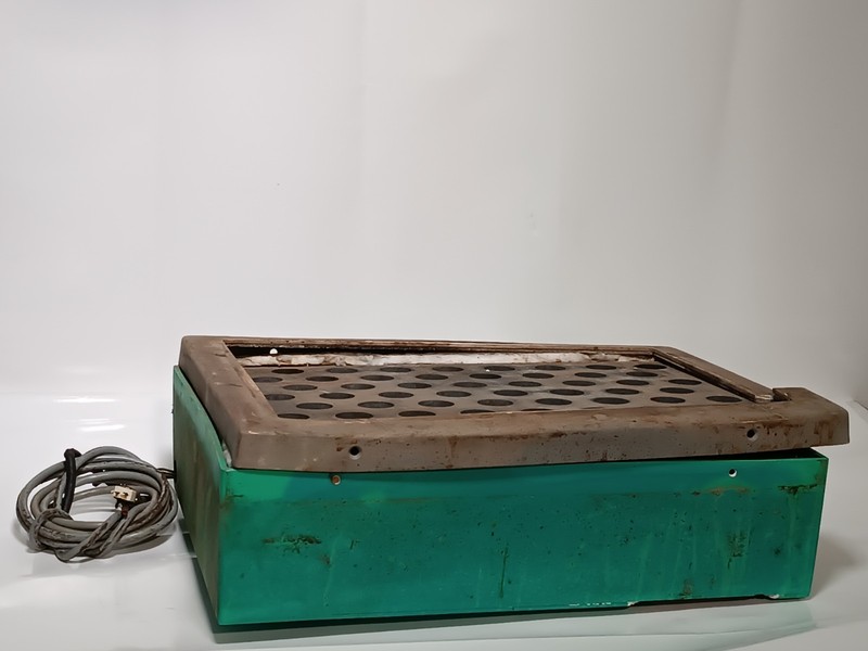 Custom hot block with 2-prong plug, 19.5 x 13 x 5 inches, loose frame as shown gallery