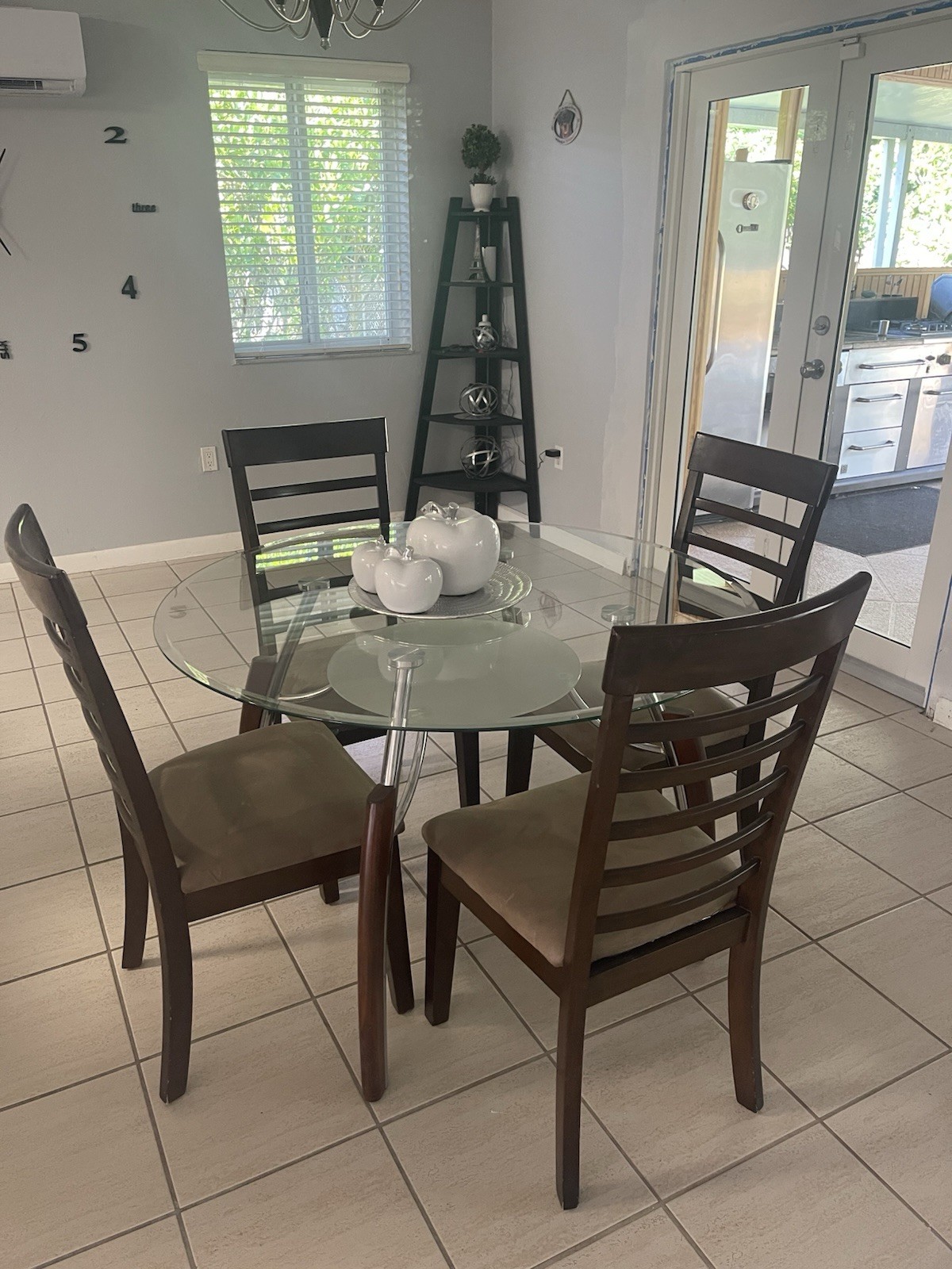 Round Glass Top 5-Piece Dining Table Set w/ 4 Dark Wood Chairs, Brown/Clear gallery