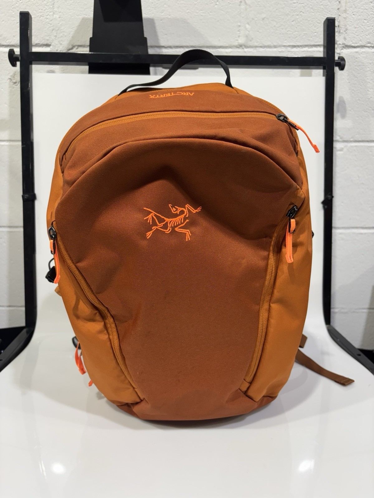 Arc Teryx Mantis 26L Backpack Orange – Used
