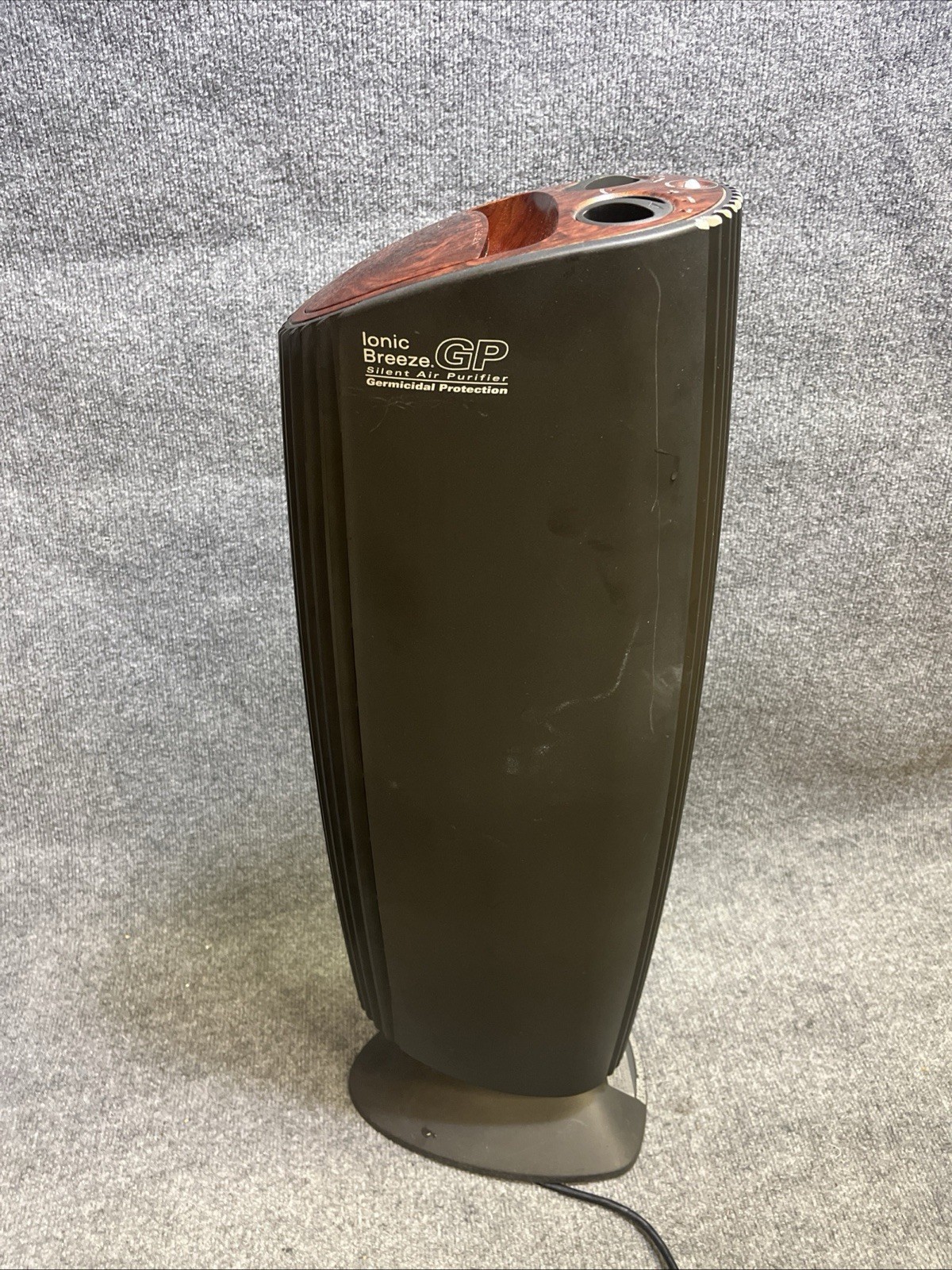 Sharper Image Ionic Breeze GP Silent Air Purifier SI730 w/ Germicidal Protection gallery