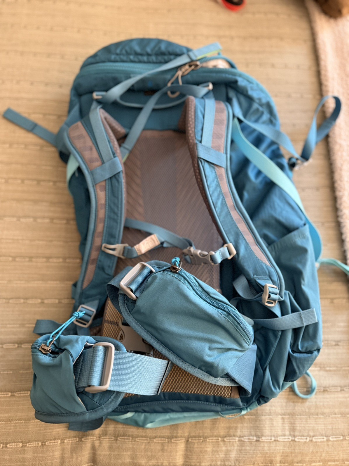 REI  Co-Op Traverse 48L Hiking Backpack with Internal Frame 2