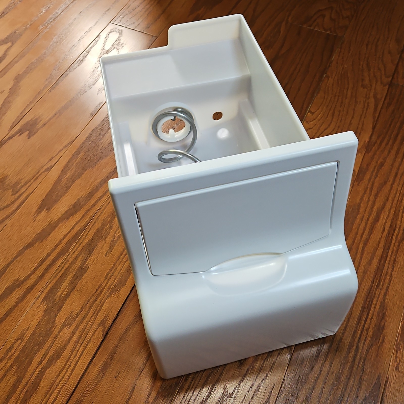 OEM Frigidaire Refrigerator Ice Container Assembly 241860803, 240507202 gallery