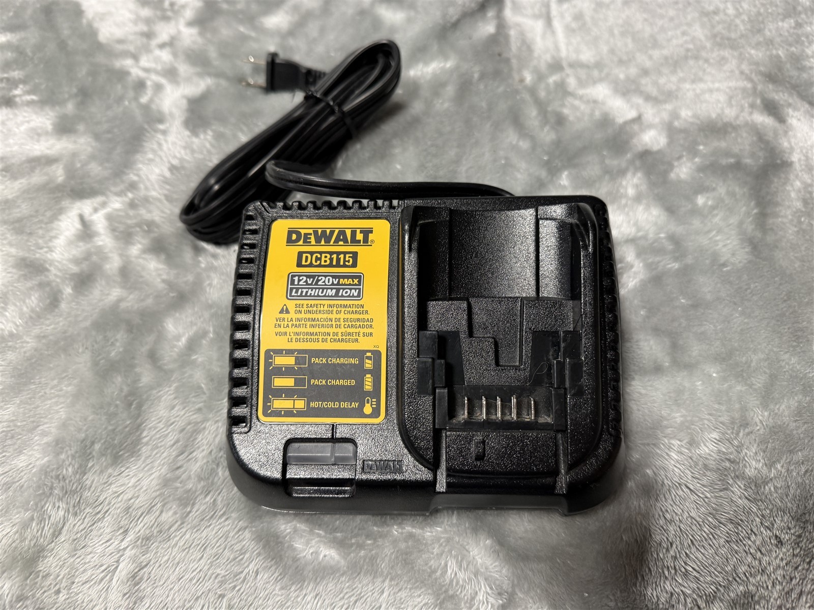 DEWALT DCB115 LITHIUM ION BATTERY CHARGER gallery