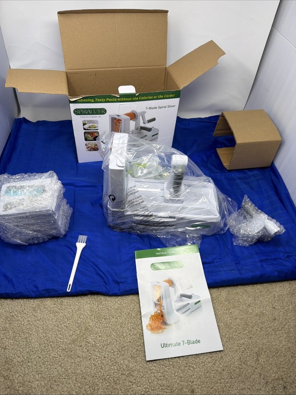 Spiralizer 7-Blade Vegetable Slicer, Strongest & Heaviest Spiral Slicer New gallery