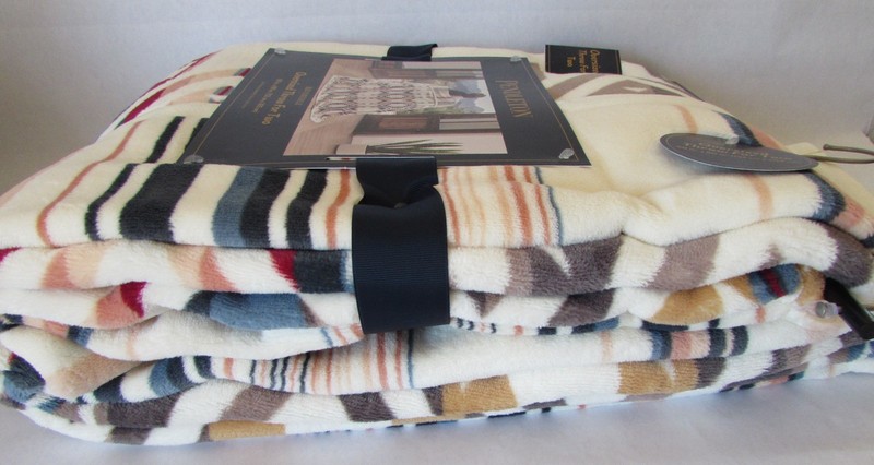 Pendleton Designer Throw Blanket For Two 60" X 80" Reversible Oversized Cream gallery