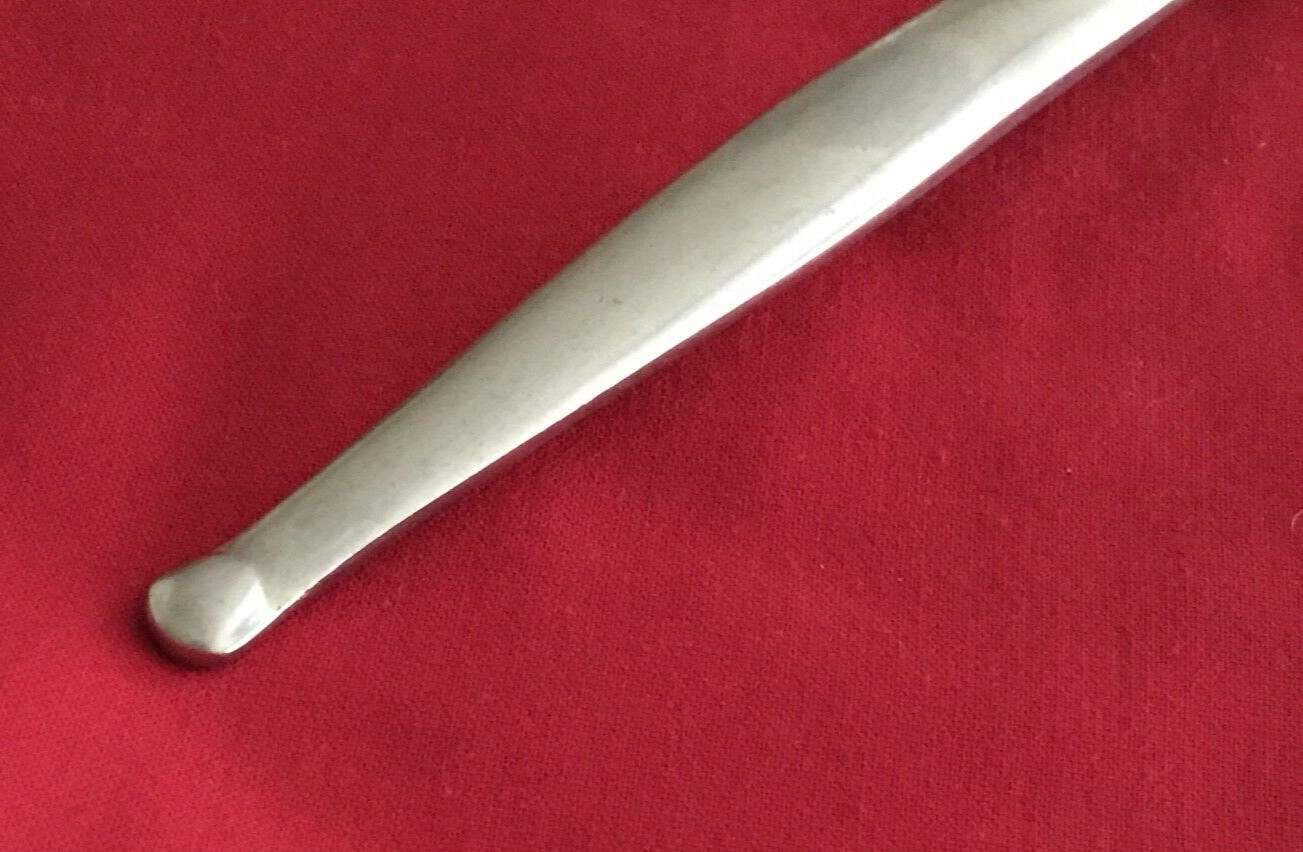 World Tableware ESQUIRE Dinner Fork 8" Circle at Tip Stainless Steel Flatware gallery