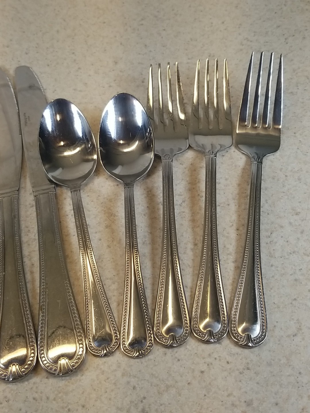 Pfaltzgraff PFF95 Stainless Flatware Beaded Edge Plume China 13 Misc. Pieces gallery