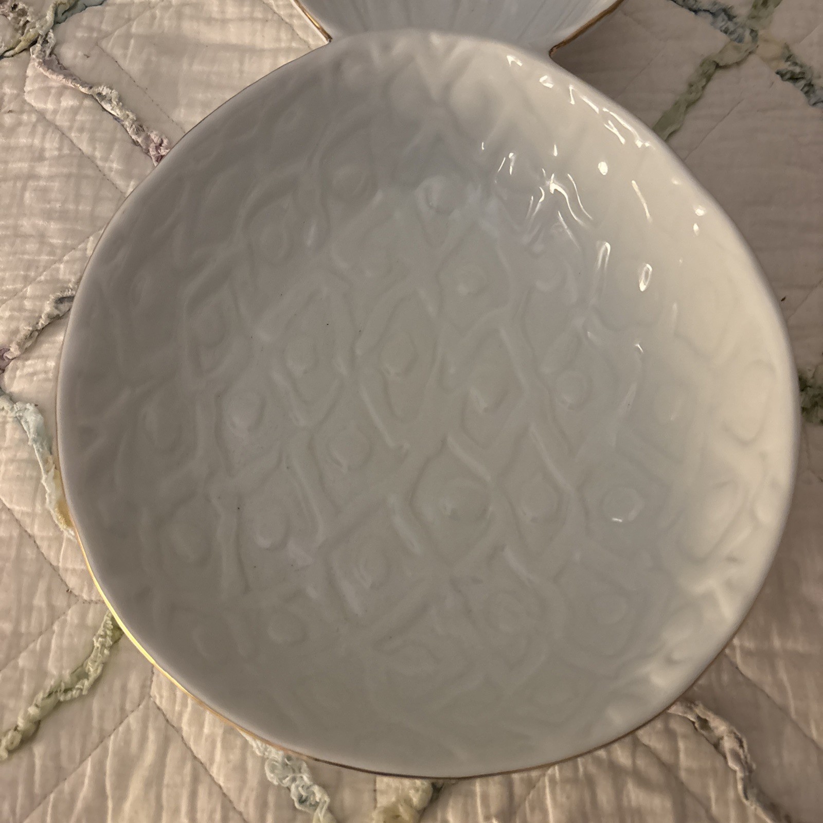 Lilly Pulitzer White Porcelain Gold Trim Pineapple Shaped Serving Bowl gallery