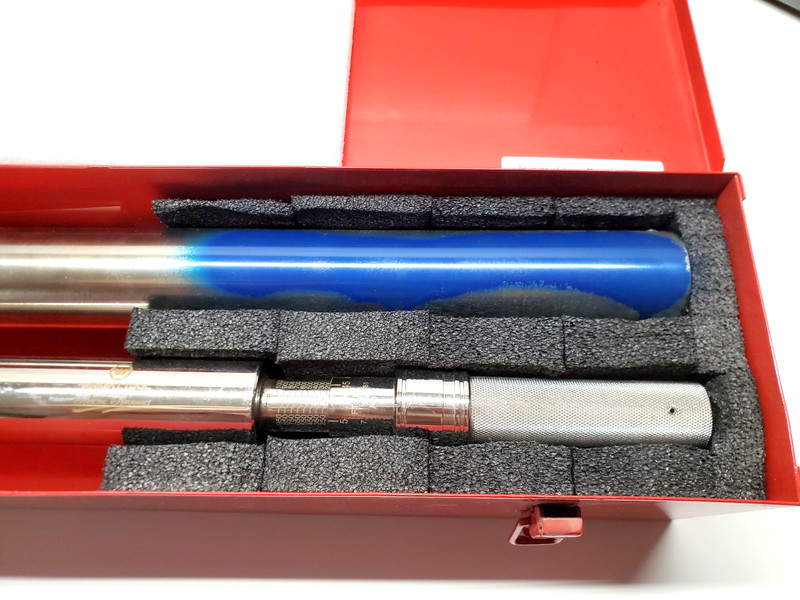 Wright Tool 8447 Torque Wrench 200-1000 ft-lbs 1" Drive 23/24 Prior NIST Cert gallery