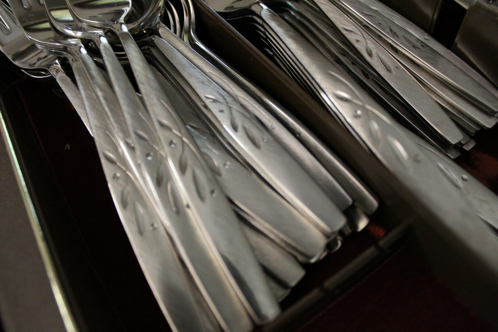 Oneida WILL O' WISP Open Stock - You Choose Set of 4 or Serving Piece Stainless gallery