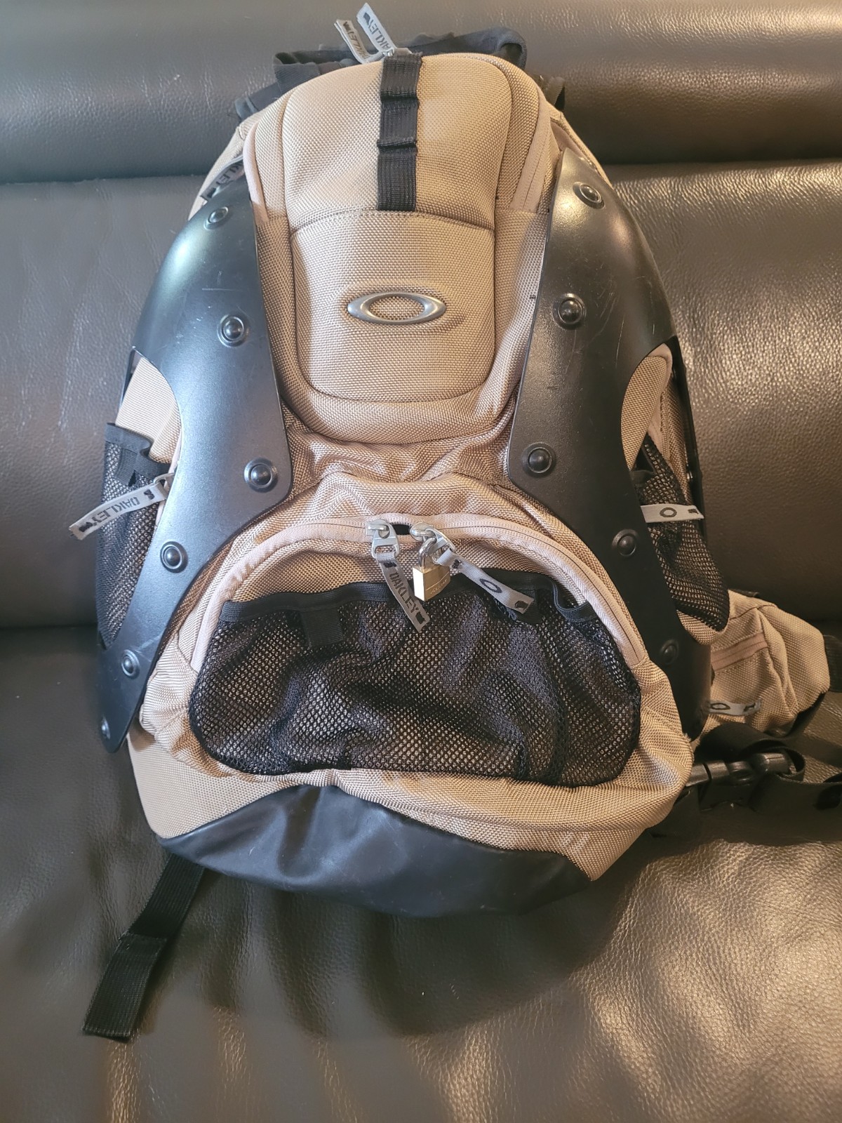 Oakley Icon Backpack Brown/Black Hard Shell *Rare* 