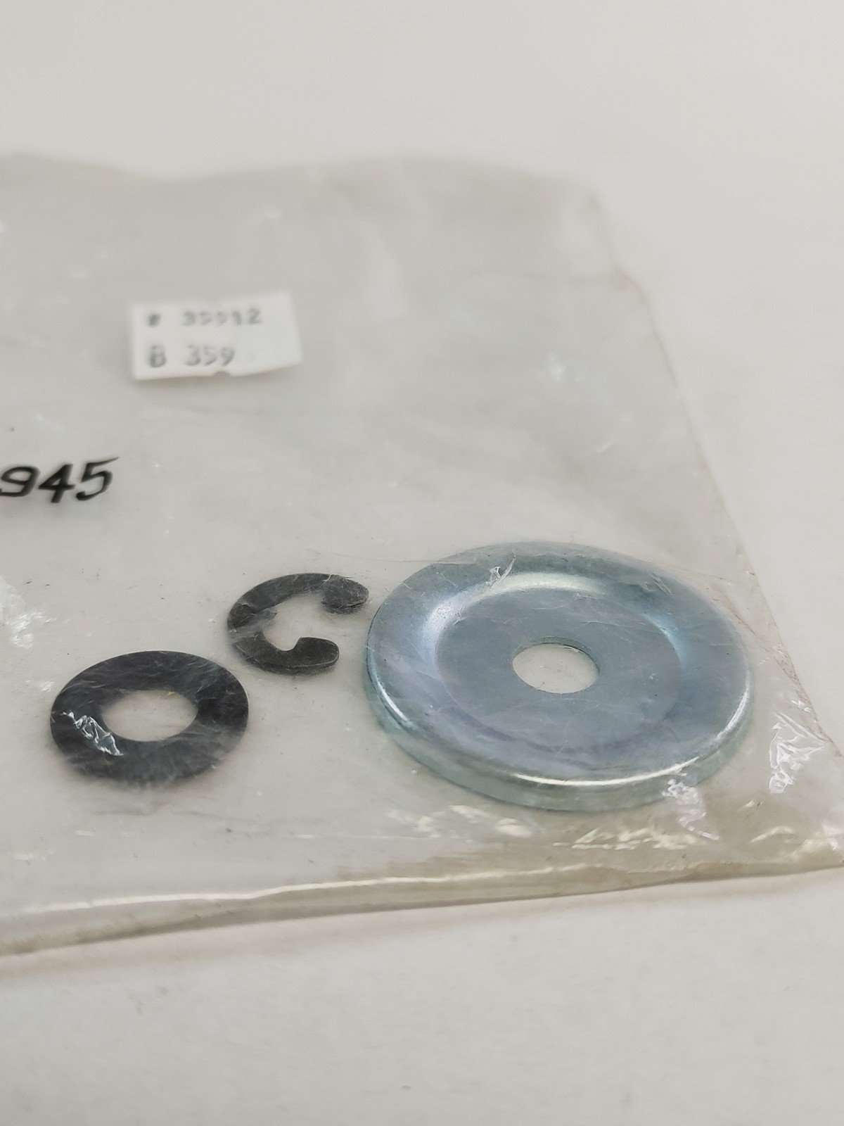Husqvarna 530071945 Clutch Retainer Kit NOS gallery