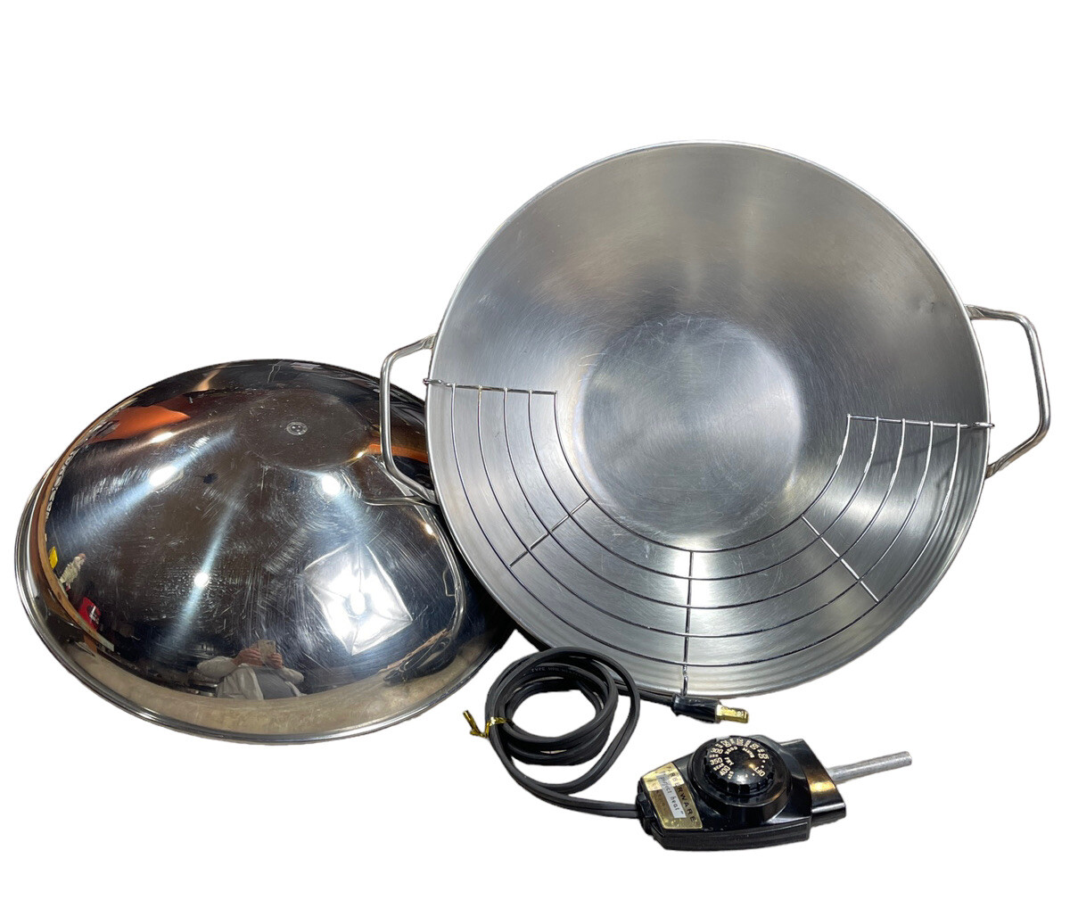 Farberware Electric Wok Model 303 Stainless Steel Dome Lid Cord & Rack - Tested gallery