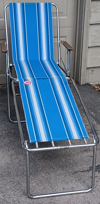 MCM / Retro Look Blue/White ZIP DEE Striped Folding Camp LOUNGE Chair Airstream gallery