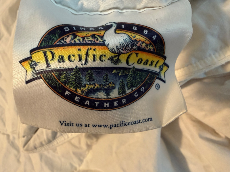 Pacific Coast King White Down Comforter 104 x 88 in gallery