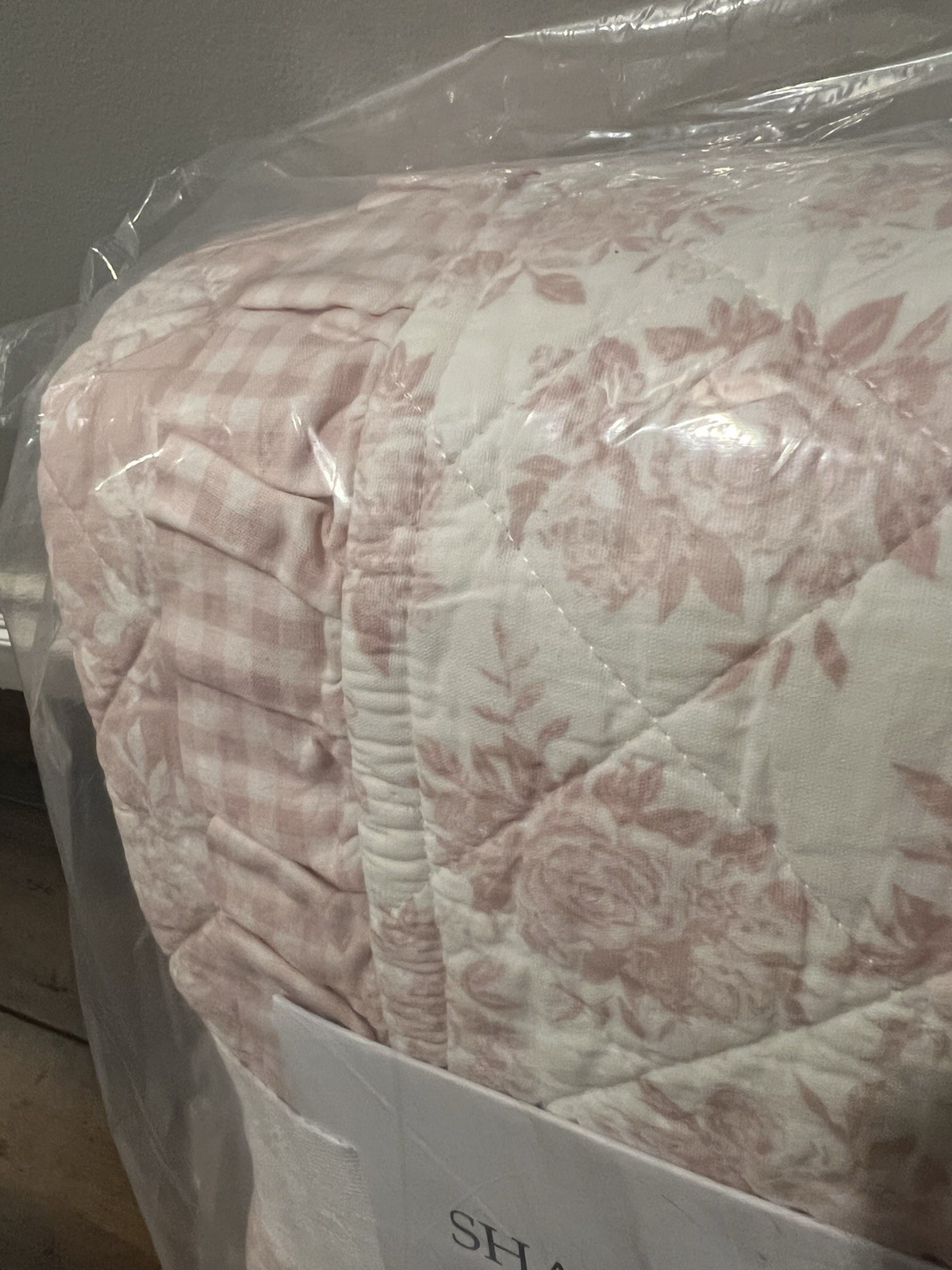 Shabby Chic King Reversible Quilted 3-Piece Quilt Set Pink White Floral 106x92 gallery