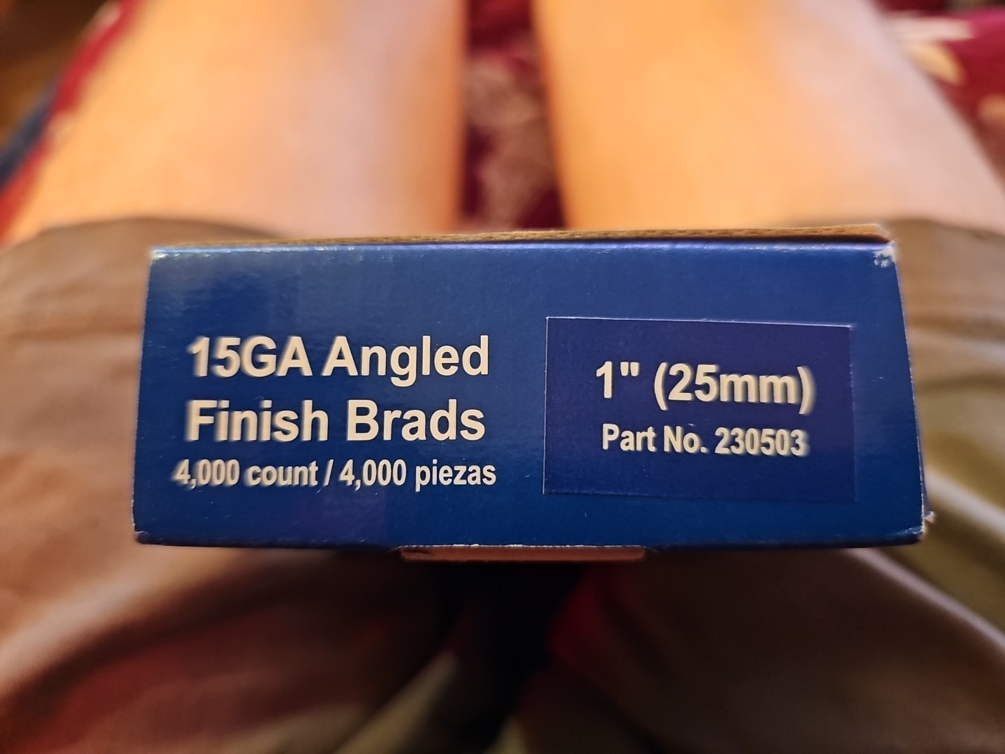 4000 Count Box, 15 Gauge Bright Vinyl Coating Finish Angled Nails 1" Length gallery