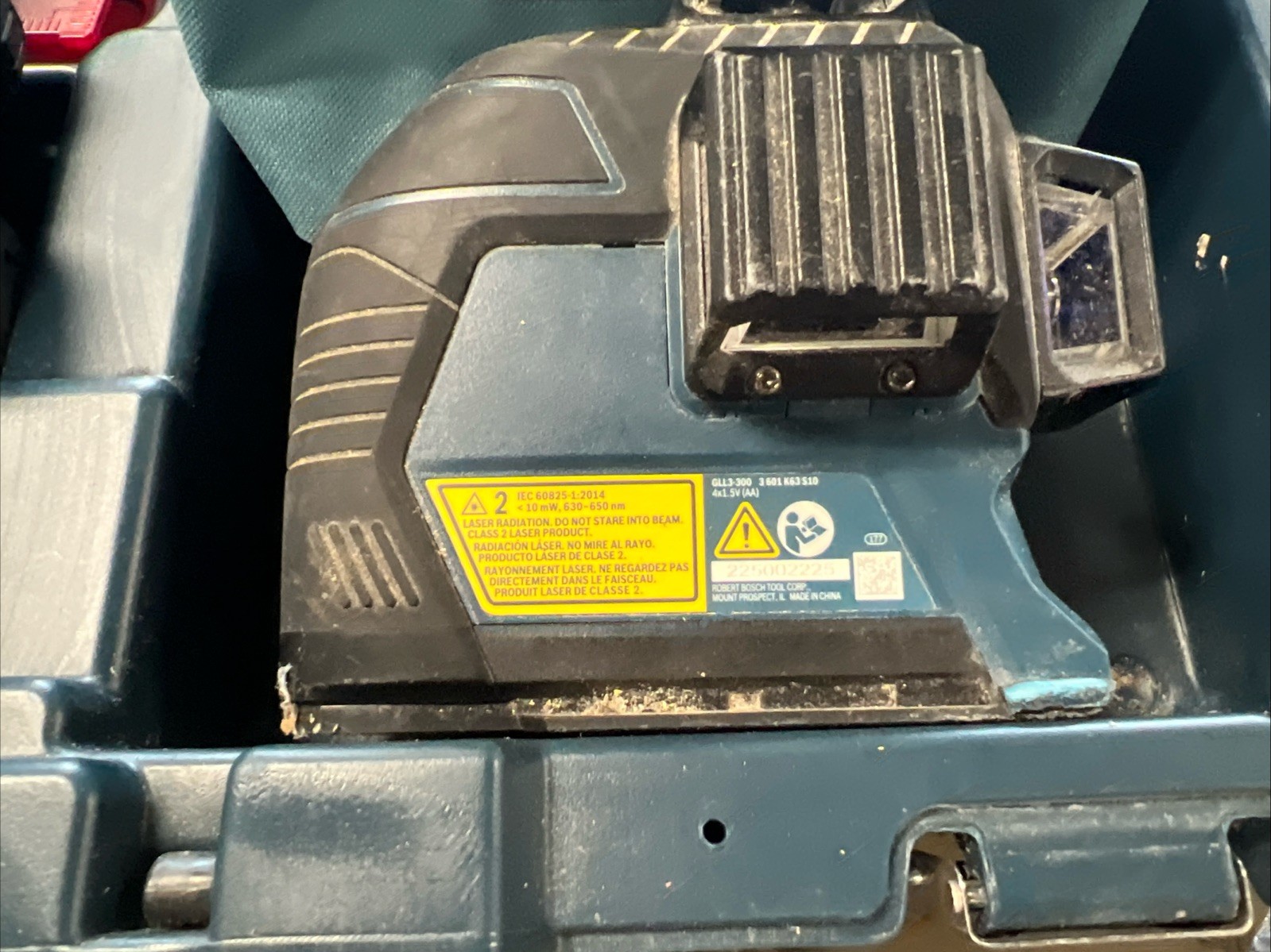 BOSCH PROFESSIONAL GLL3-300 LASER LEVEL AND MOUNT BM 1 KIT gallery