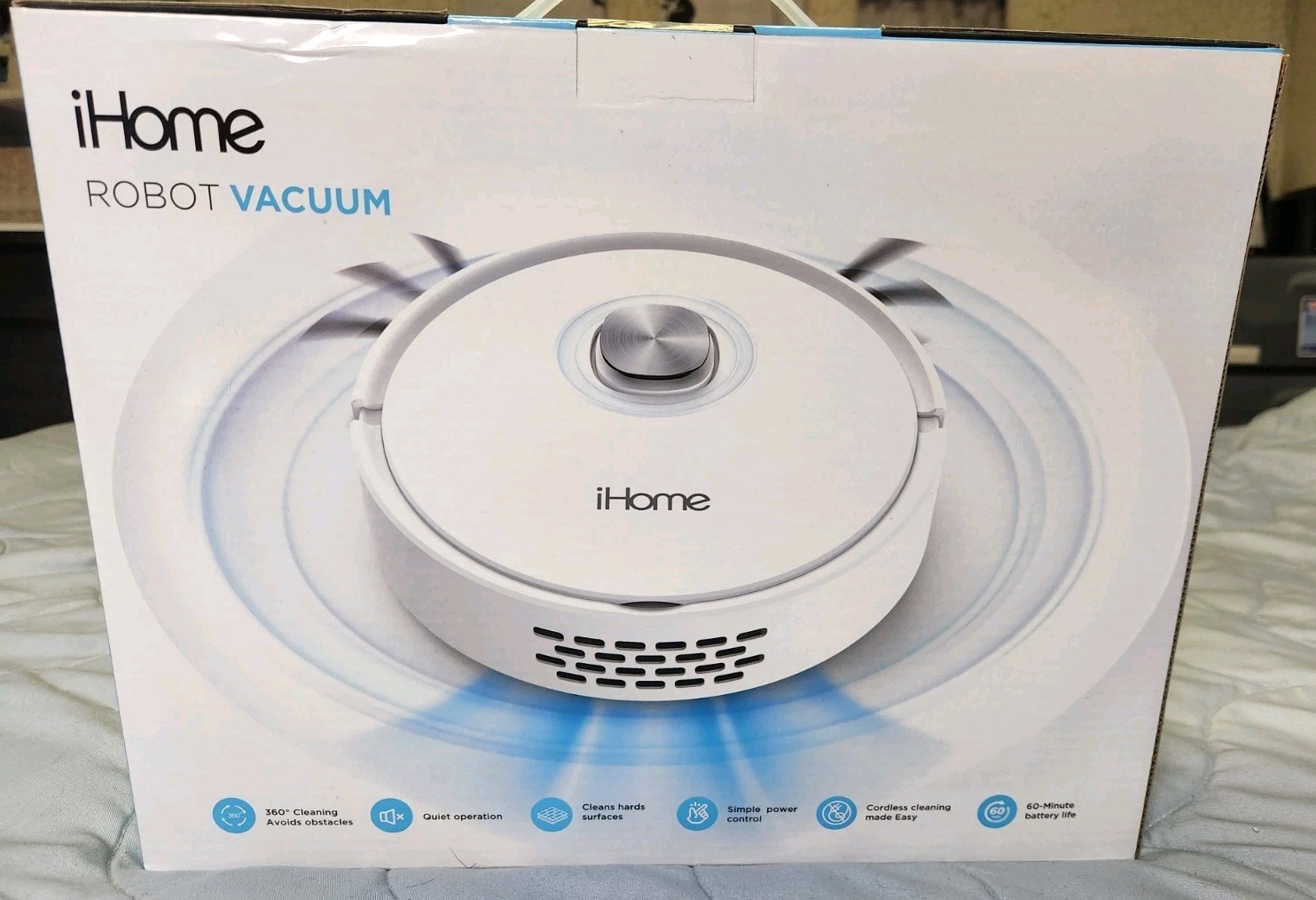 iHome Cordless Robotic Vacuum 60-Min Runtime 360° Cleaning Avoids Obstacle White gallery