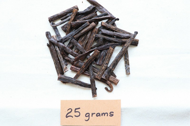 Mexican Planifollia Vanilla Bean Pieces gallery