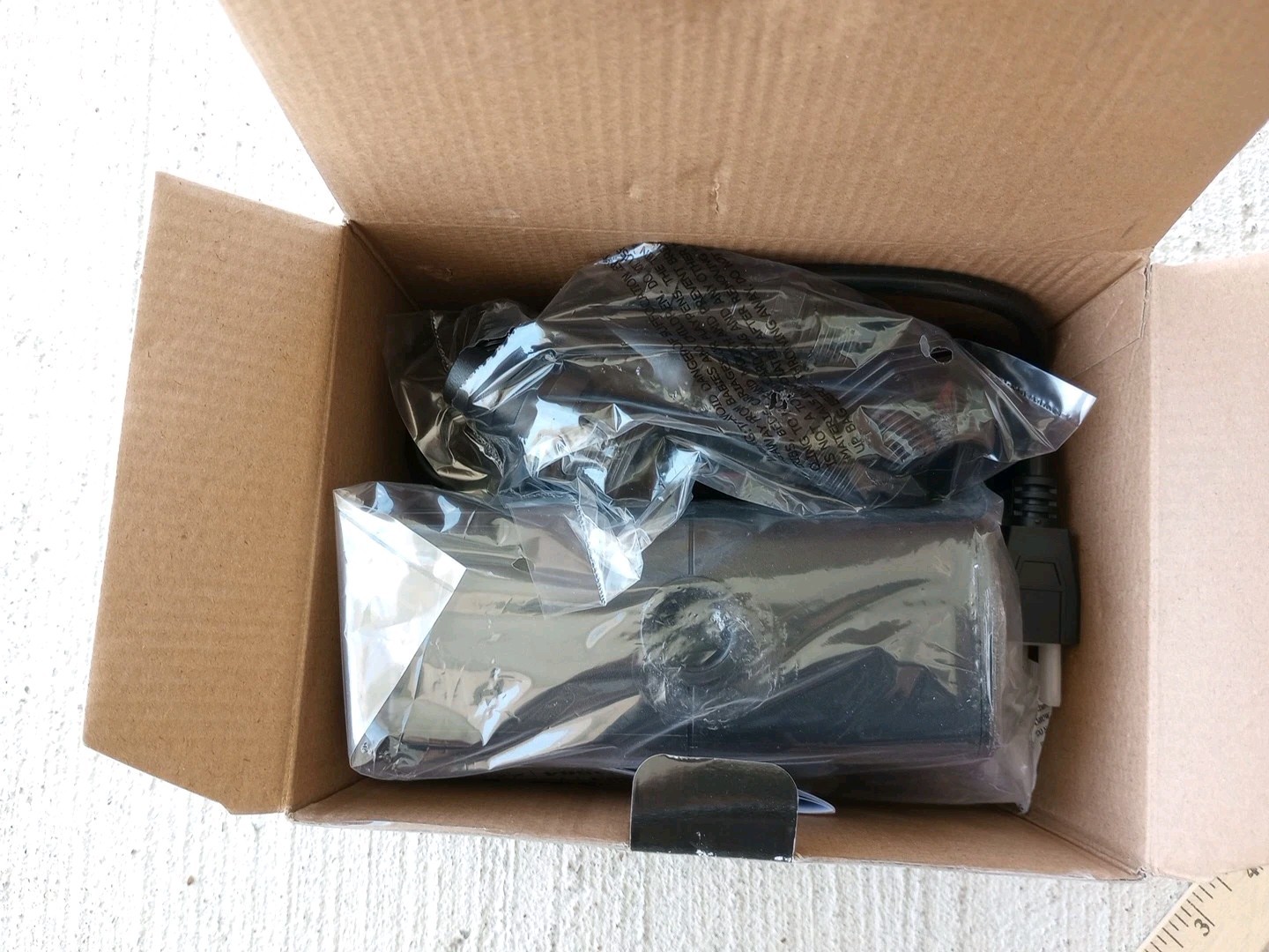 EcoPlus Eco 633 Fixed Flow Submersible/Inline Pump 594 GPH Open Box gallery