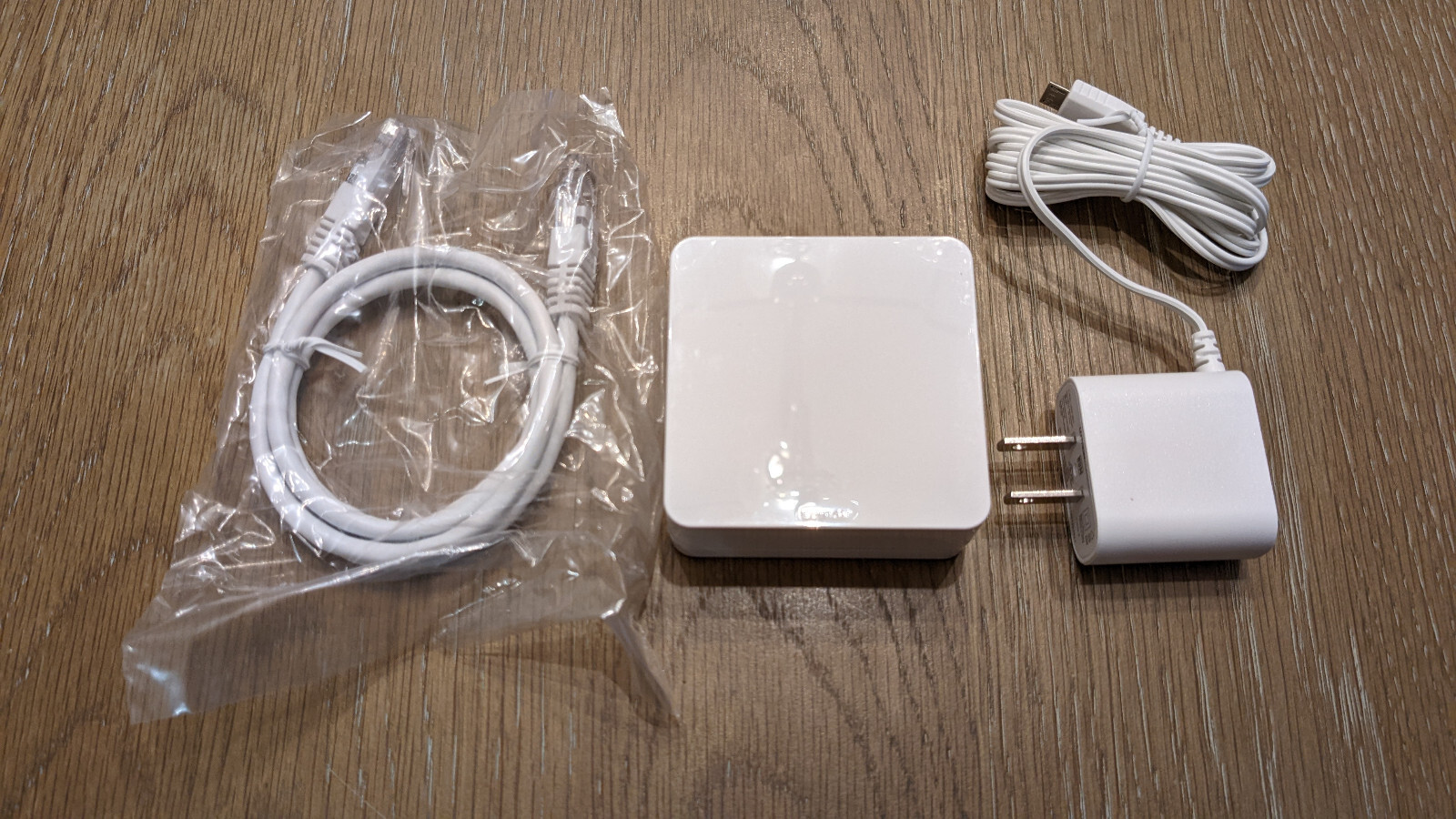 Lutron Caseta Smart Bridge Hub L-BDG2 - NEW, Open Box, FAST SHIP gallery