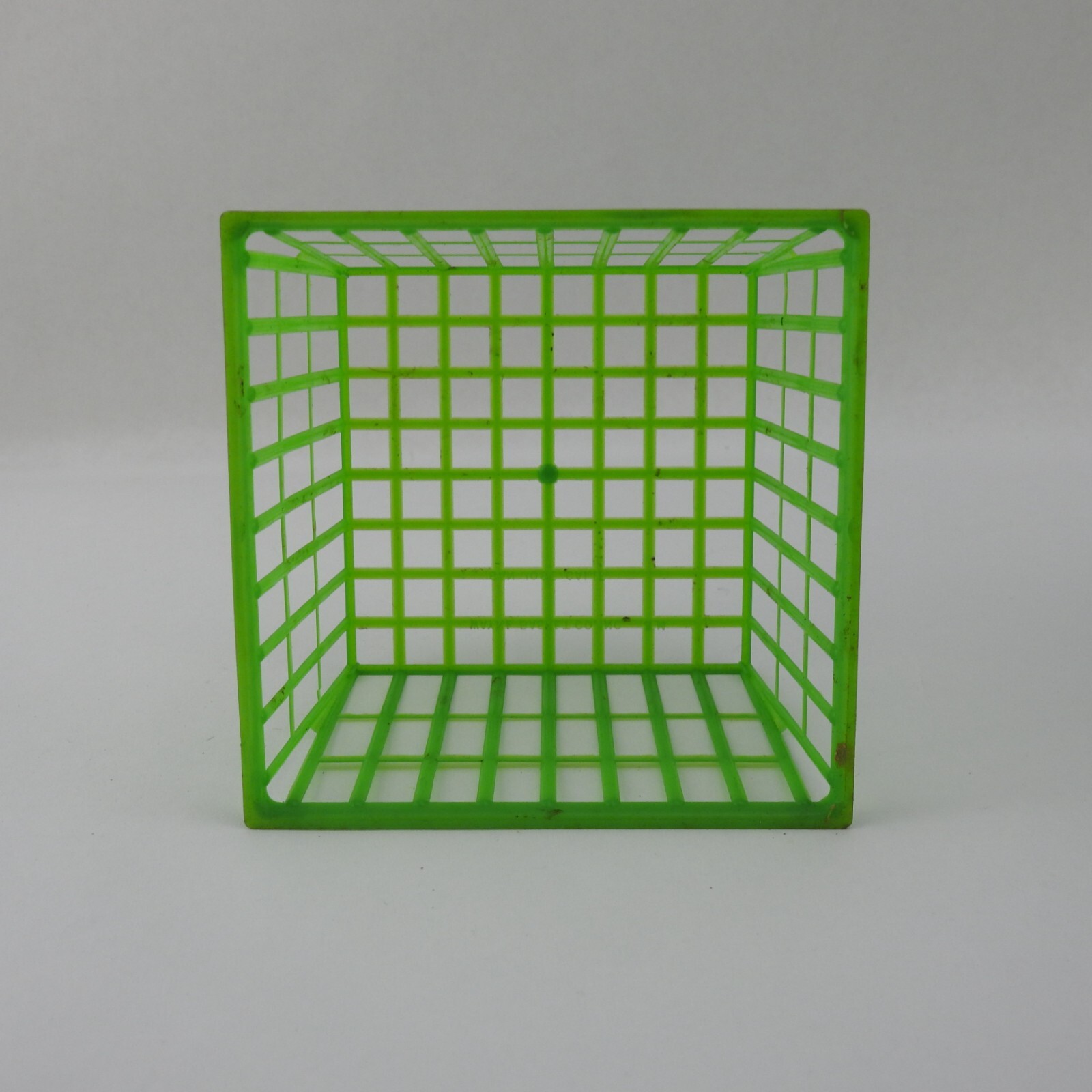 Vintage Green Plastic Product Baskets MCM Crafts 4"x4" 8pc Lot gallery