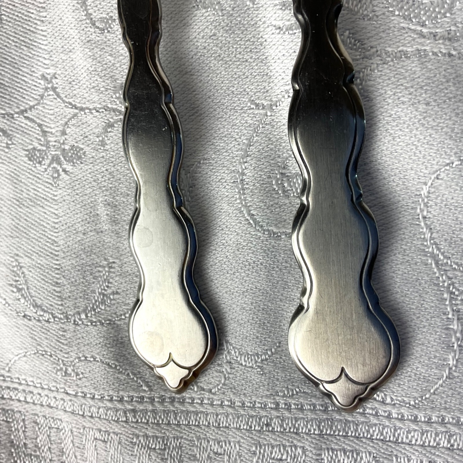 Oneida VALERIE Distinction Deluxe 4 Dinner Forks Brushed Satin Finish 7.25” EUC gallery