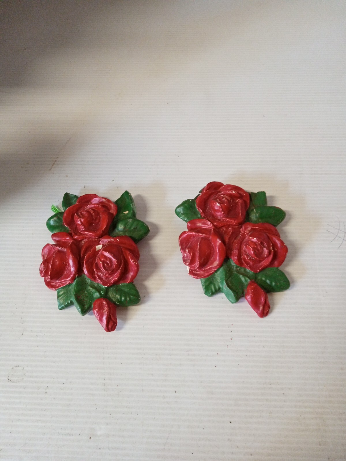Damaged Vintage Ceramic 3D Red Rose Flower Hanging Decoration ~ Trl7#68 gallery