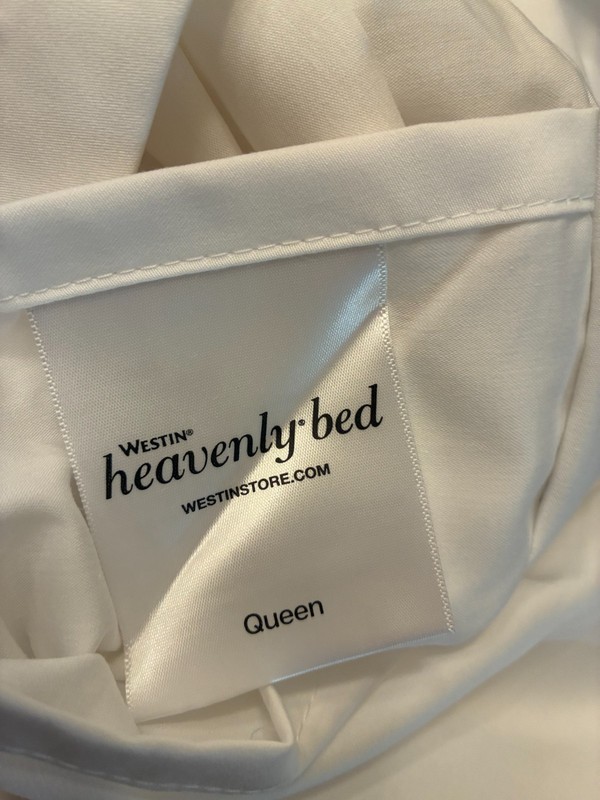 WESTIN Heavenly Bed WHITE HOTEL QUEEN PILLOWCASE NWoT GRAY TRIM See QUANTITY gallery