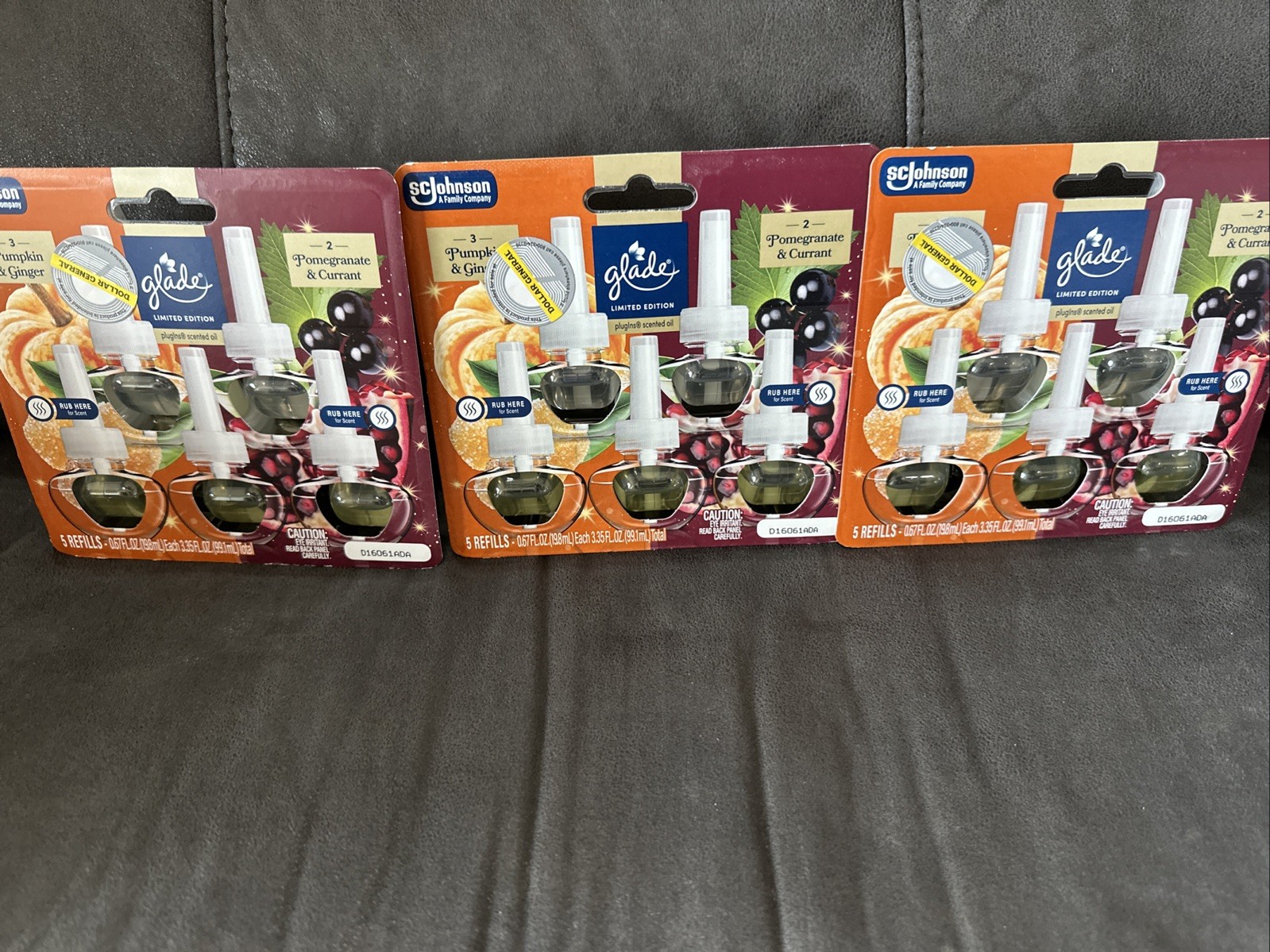 15-Glade Plugins Scented Oil Refills Pumpkin & Ginger + Pomegranate Currant gallery