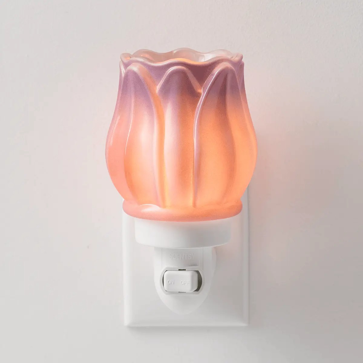 PRISMATIC PETAL MINI SCENTSY WARMER & ONE FREE NEW SCENTSY WAX BAR. NIB gallery