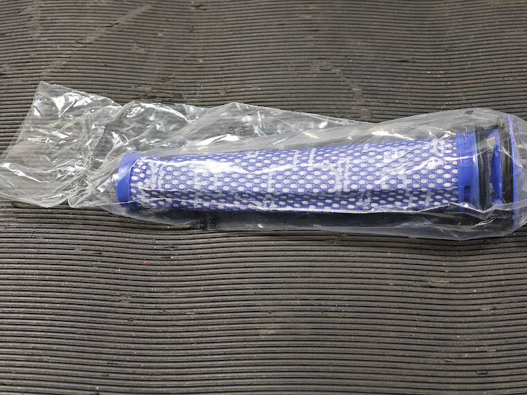 Dyson V7 4600mAh Vacuum Accessories Kit with Battery, Filters, Brush gallery