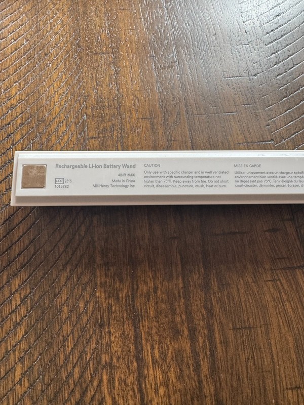 Hunter Douglas Powerview rechargeable battery wand with mounting bracket gallery