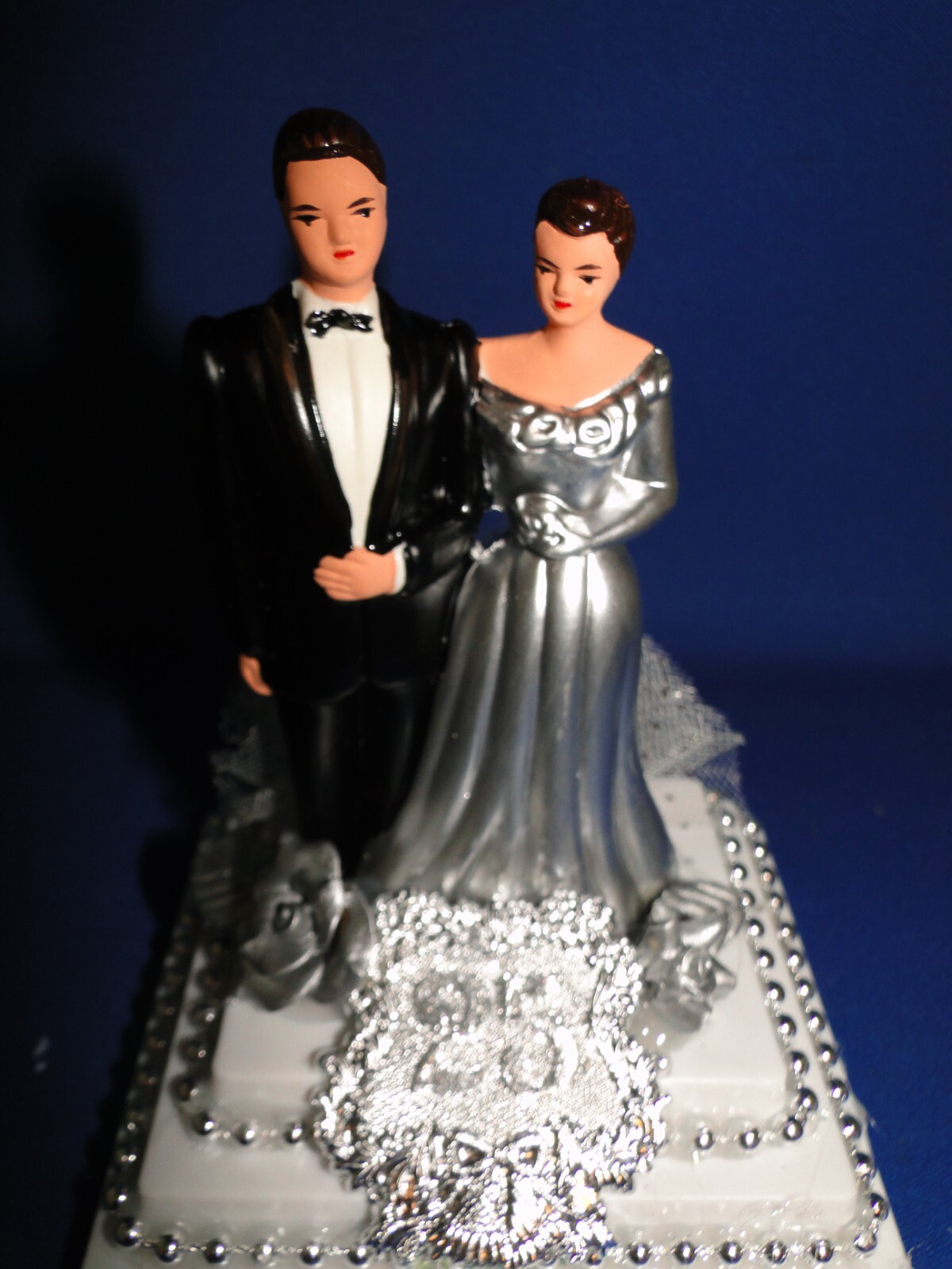 New 25th Wedding Anniversary caketopper with Bride & Groom in Silver #23 gallery