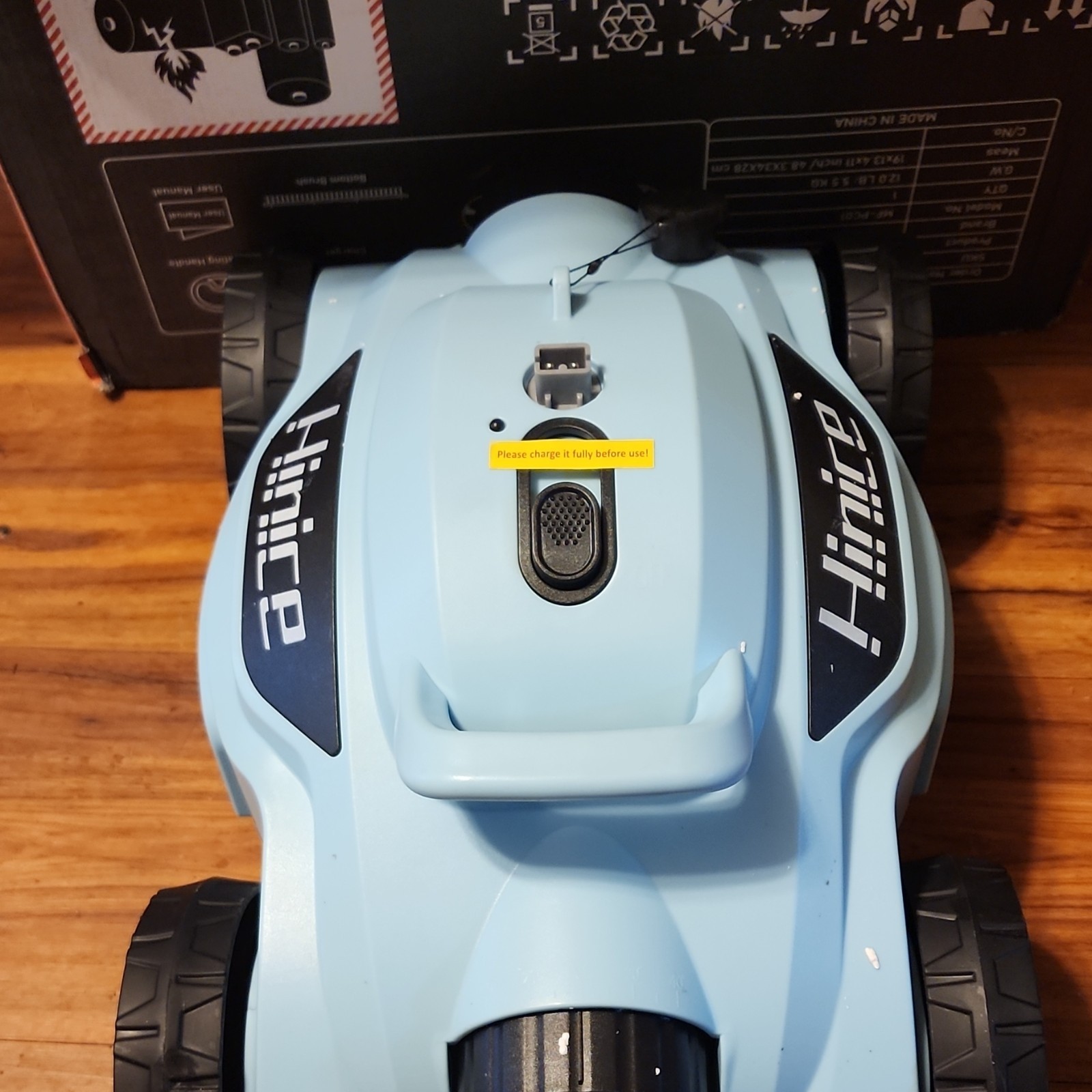 Hinice MF-PC01 Cordless Robotic Pool Cleaner 5800mAh for Pools, CE Certified gallery