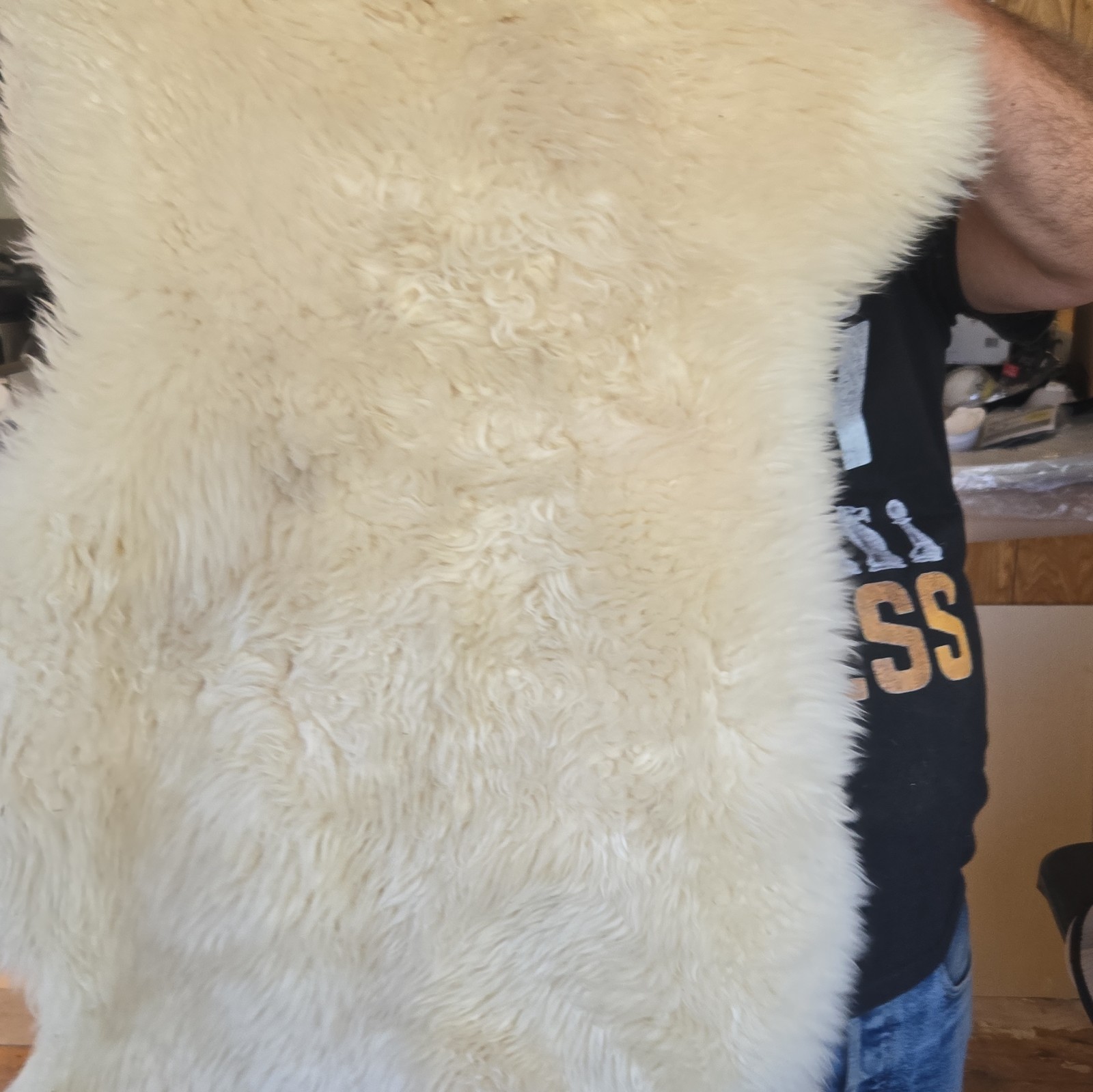 Rustic Home Classic Sheepskin Rug, White Solid High Pile, 28 x 40 in Washable gallery