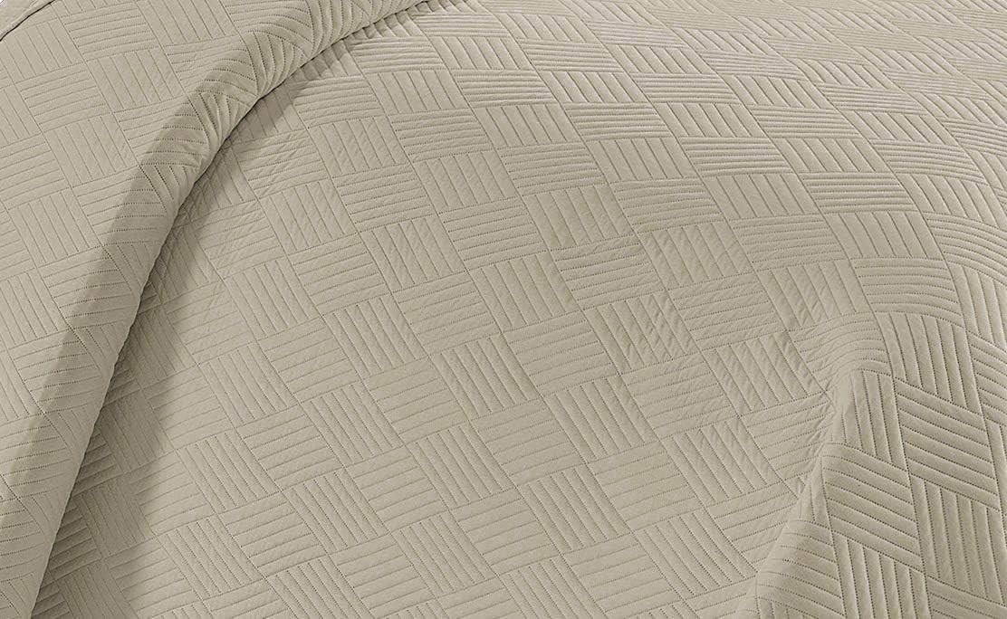 Luxury Oversized Coverlet Embossed Bedspread Set Solid Beige Full/Queen Bed C... gallery