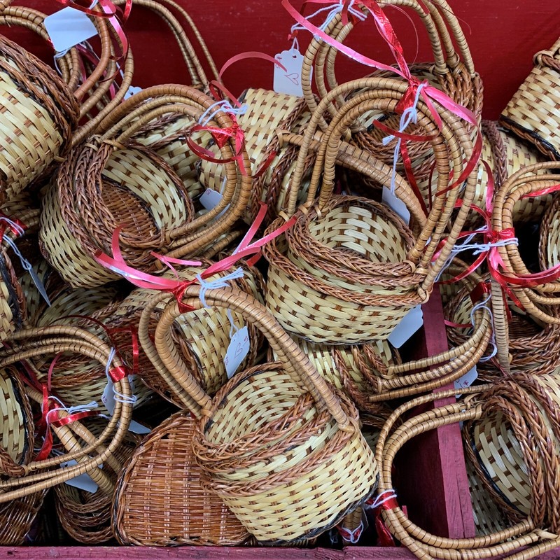 Multi Avail: Nesting Heart Woven Wicker 3-Basket Set Small Mini Gift with Handle gallery