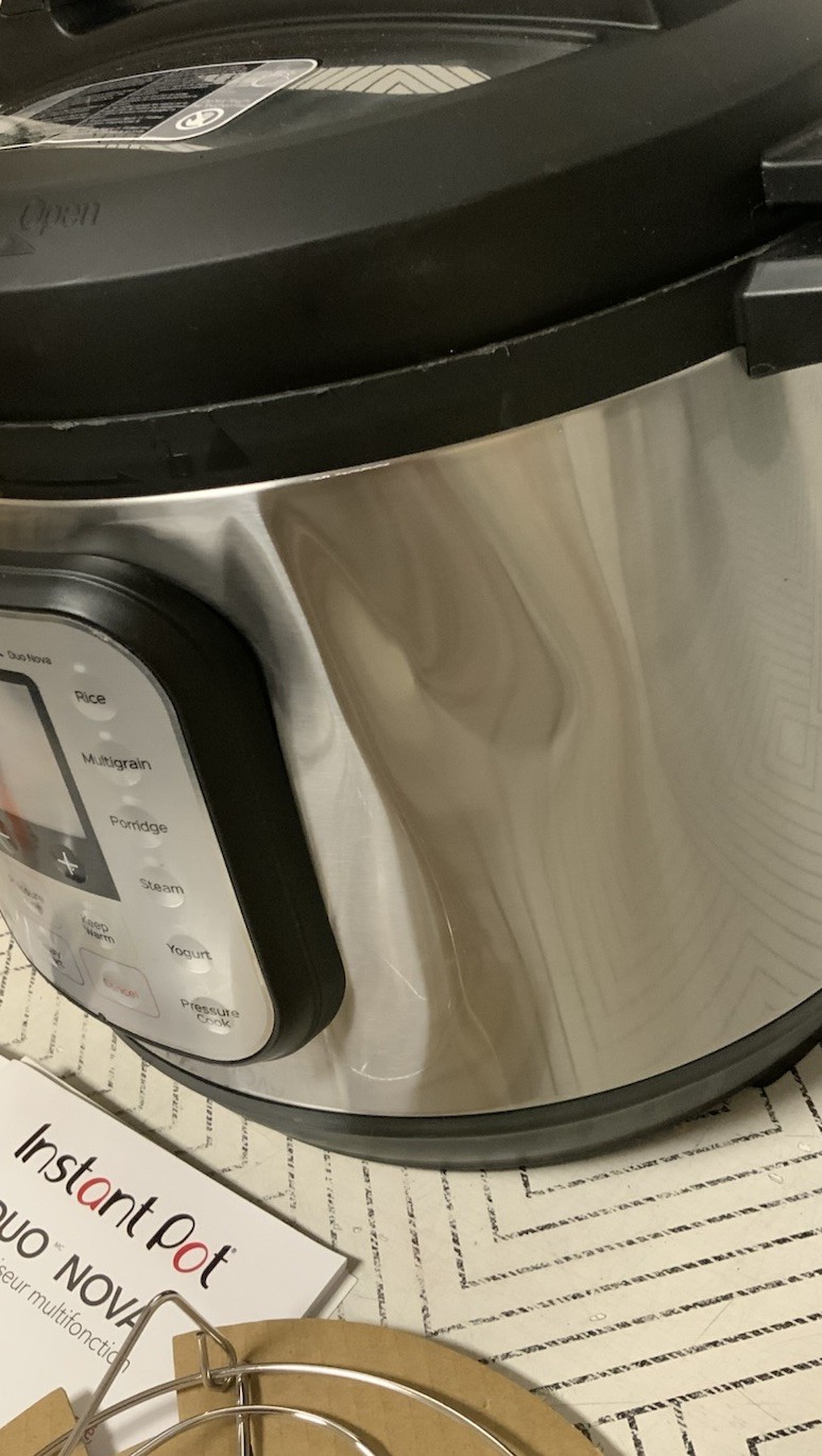 ➿ Instant Pot Duo 7-in-1 8 Quart Multi Use Pressure Cooker - 👉DENTED👈 Read👇 gallery