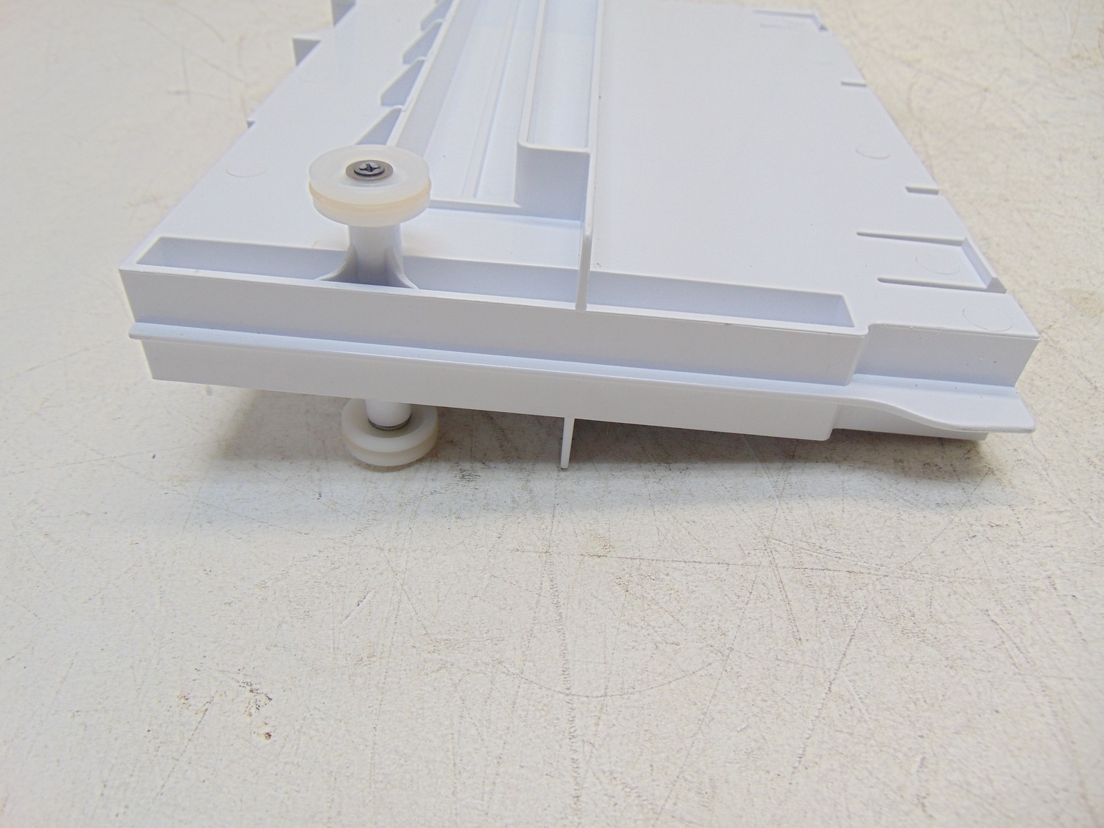 Frigidaire Refrigerator GRMC2273CF02 Crisper Divider gallery