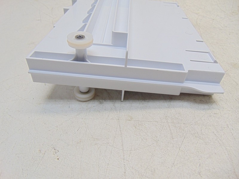Frigidaire Refrigerator GRMC2273CF02 Crisper Divider gallery