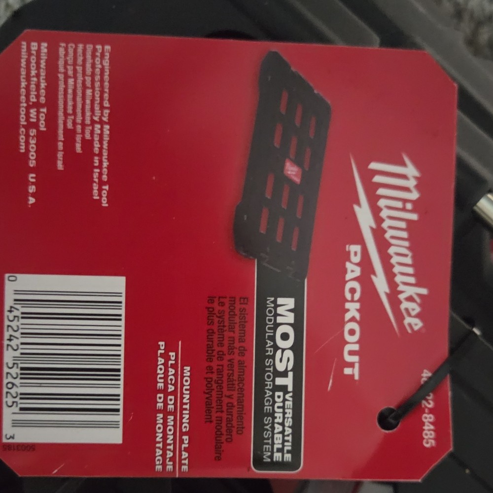 Milwaukee PACKOUT Modular Large Mounting Plate Black/Red 48-22-8485 50 lb