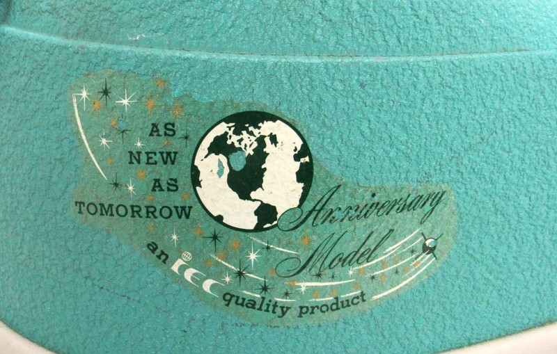 Interstate Compact Electra Cor 0-6 Anniversary Model MCM Vacuum - Turquoise gallery